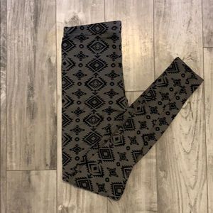 Rue 21 patterned leggings